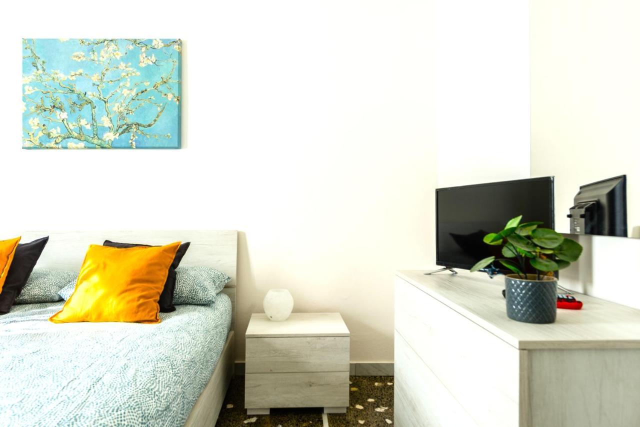 Hostly - The Urban Garden House - 3 Bedrooms, Garden, Great Location! Pisa Kültér fotó